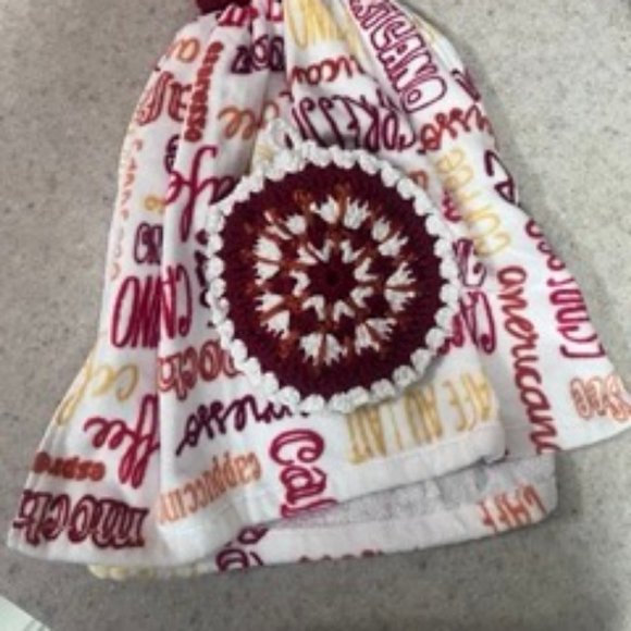 Kitchen Towel Topper w/Pot Holder - Handcrafted - Picture 5 of 6